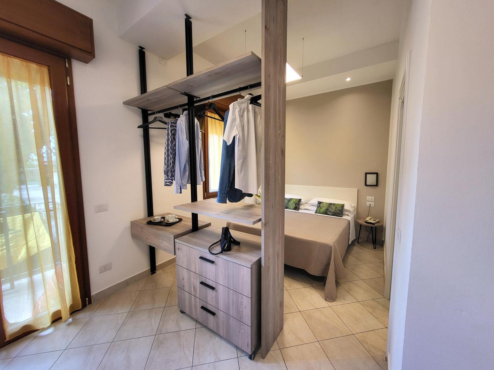 Hotel Villa Fulgida Cattolica Bagian luar foto