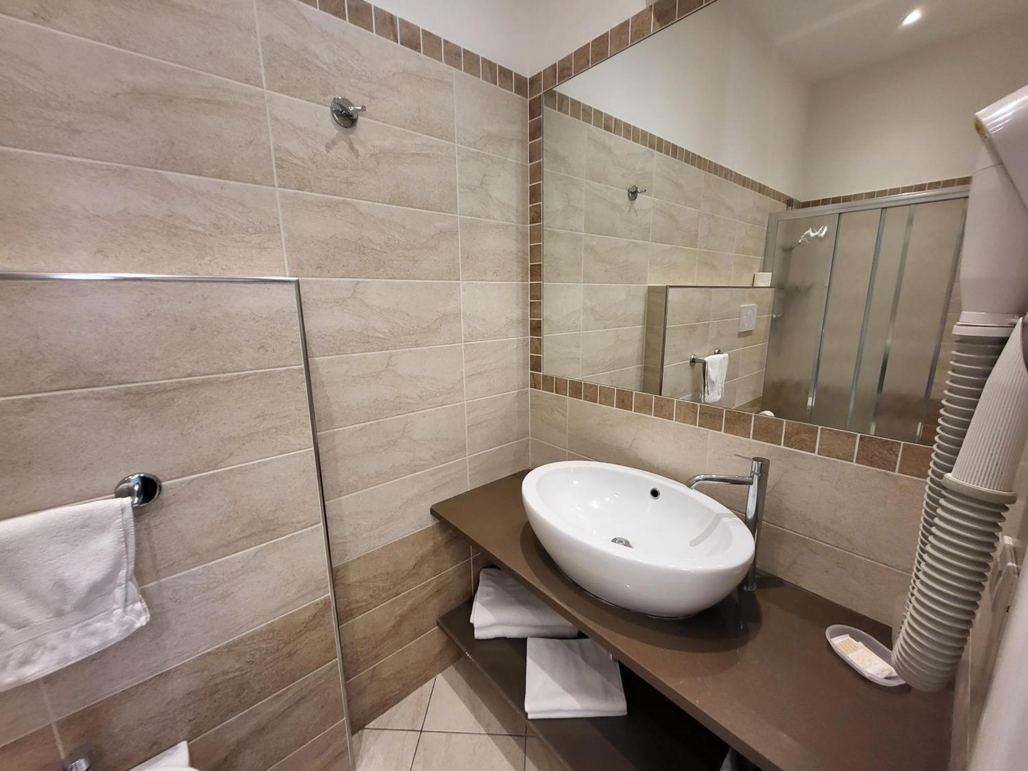 Hotel Villa Fulgida Cattolica Bagian luar foto
